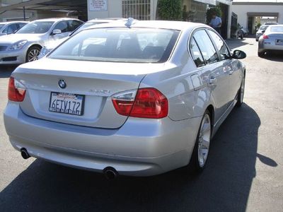 2008 BMW 335i Sedan的實車照片