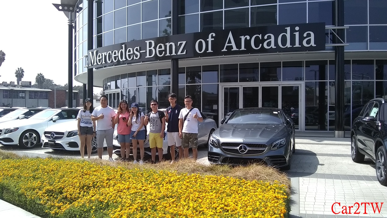 加拿大或美國華僑留學生運車回台灣關稅要繳多少錢?相關費用及運費要多少錢?Car2TW進口車網站有詳細解釋,台灣加入WTO之後將舊版留學生條款運車免關稅取消了,舊版留學生條款必須持有車輛一年以上才能有關稅減免優惠,但是2017年開始新版留學生運車條款(也稱為個人帶車回台灣條款)只需要持有半年時間(車輛必須過戶到自己名下才算數,台灣進口人也必須是同一個人),新版留學生條款運車回台灣關稅不是全免,而是只有三年舊車運回台灣折舊率從45%提高到50%,例如Lexus RX350新車價格invoice price $45000美金,如果三年後運車回台,新版留學生條款可以節省4萬多元關稅,其他費用有差別嗎?沒錯!新版留學生條款驗車費用更可以節省20萬元台幣。個人美國帶車回台灣費用是不是很划算啊?任何進口車代辦或是加拿大美國買車出口問題都可以詢問Car2TW喔。 加拿大或美國華僑留學生運車回台灣關稅要繳多少錢?相關費用及運費要多少錢?Car2TW進口車網站有詳細解釋,台灣加入WTO之後將舊版留學生條款運車免關稅取消了,舊版留學生條款必須持有車輛一年以上才能有關稅減免優惠,但是2017年開始新版留學生運車條款(也稱為個人帶車回台灣條款)只需要持有半年時間(車輛必須過戶到自己名下才算數,台灣進口人也必須是同一個人),新版留學生條款運車回台灣關稅不是全免,而是只有三年舊車運回台灣折舊率從45%提高到50%,例如Lexus RX350新車價格invoice price $45000美金,如果三年後運車回台,新版留學生條款可以節省4萬多元關稅,其他費用有差別嗎?沒錯!新版留學生條款驗車費用更可以節省20萬元台幣。個人美國帶車回台灣費用是不是很划算啊?任何進口車代辦或是加拿大美國買車出口問題都可以詢問Car2TW喔。